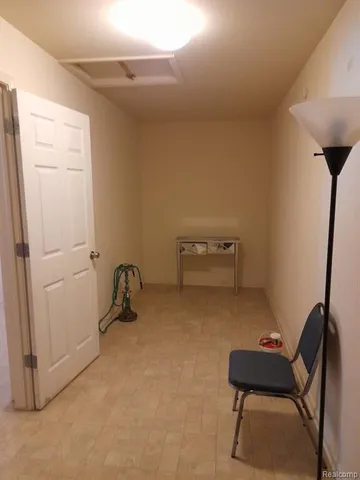 $1,950 | 14474 Shadywood Drive, Sterling Heights, MI 48312