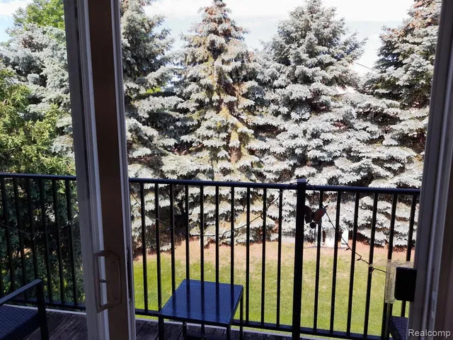 $1,950 | 14474 Shadywood Drive, Sterling Heights, MI 48312