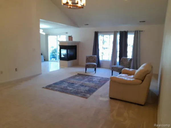 $1,850 | 14474 Shadywood Drive, Sterling Heights, MI 48312