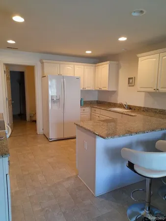 $1,850 | 14474 Shadywood Drive, Sterling Heights, MI 48312