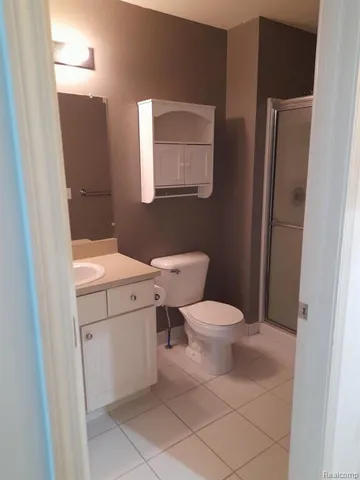 $1,950 | 14474 Shadywood Drive, Sterling Heights, MI 48312