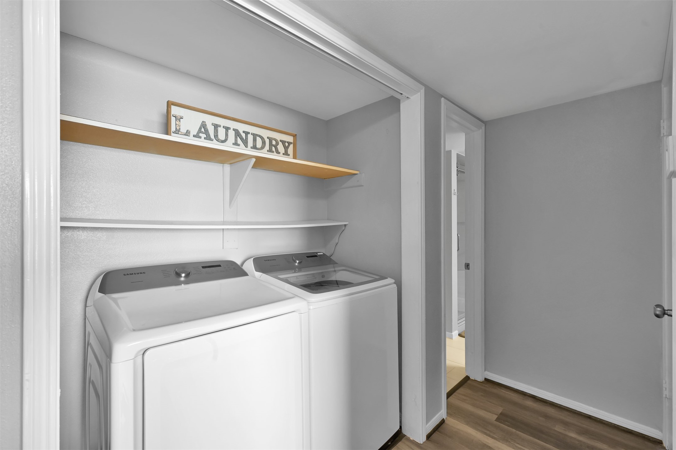 124 April Point Drive North Montgomery, TX 77356 - Photo 20 of 26 a utility room with dryer and washer