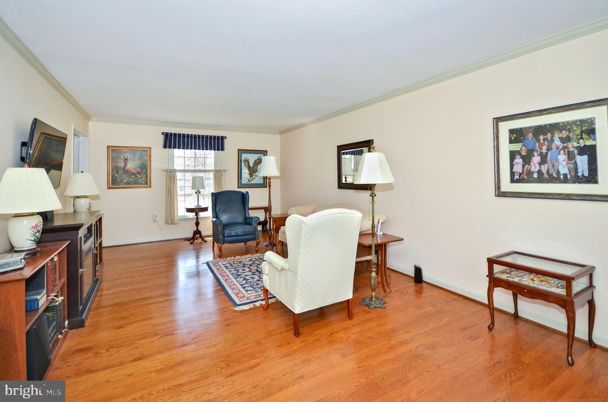 12917 Gent Road Reisterstown, MD 21136 - Photo 14 of 37 Living room
