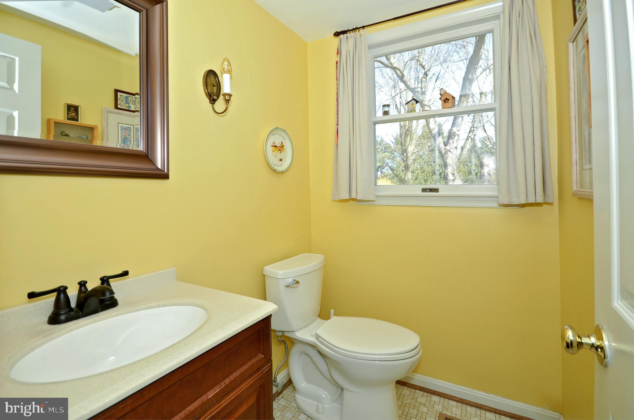 12917 Gent Road Reisterstown, MD 21136 - Photo 16 of 37 Main level powder room