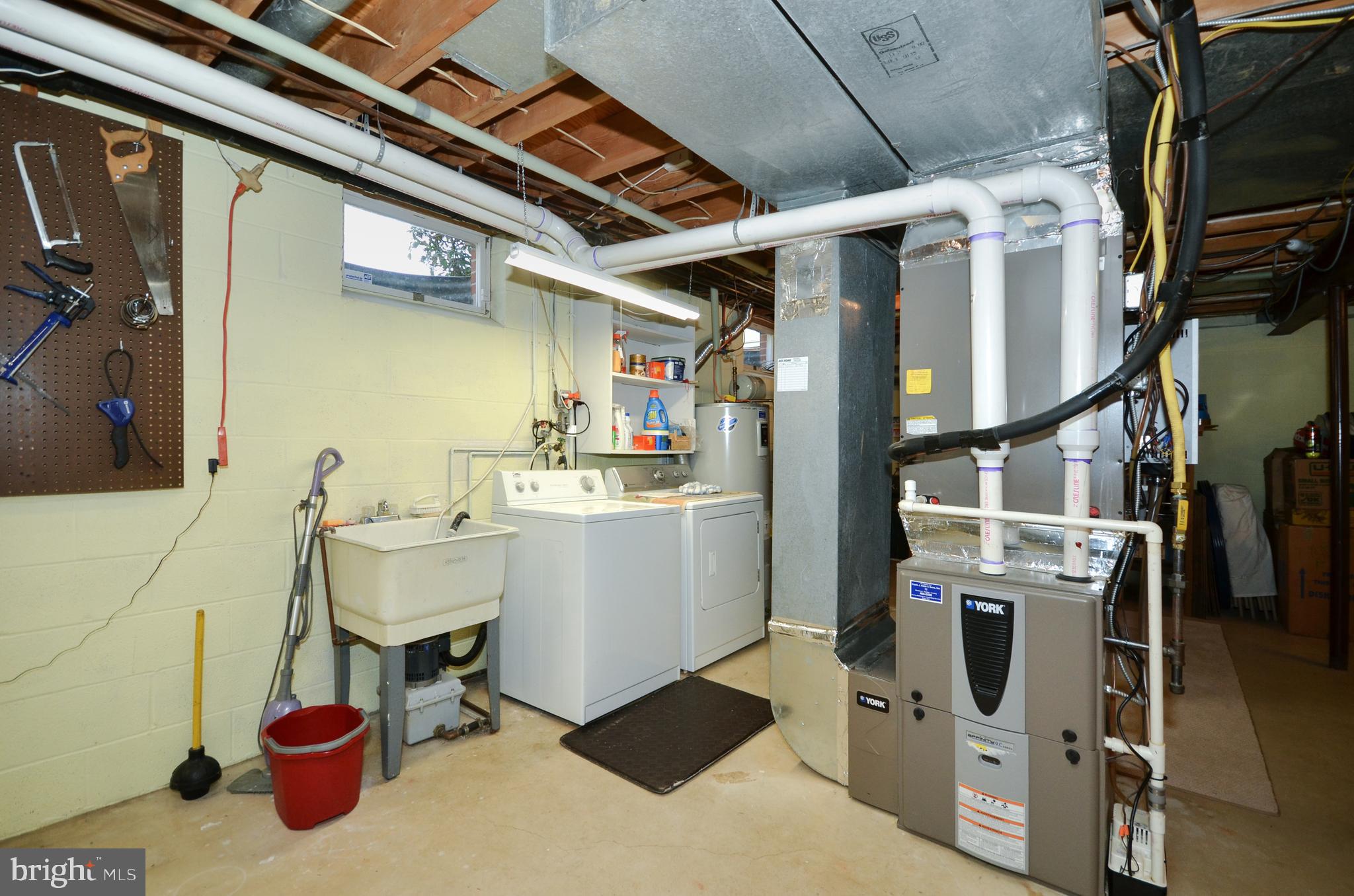 12917 Gent Road Reisterstown, MD 21136 - Photo 29 of 37 Lower level with laundry and utility sink