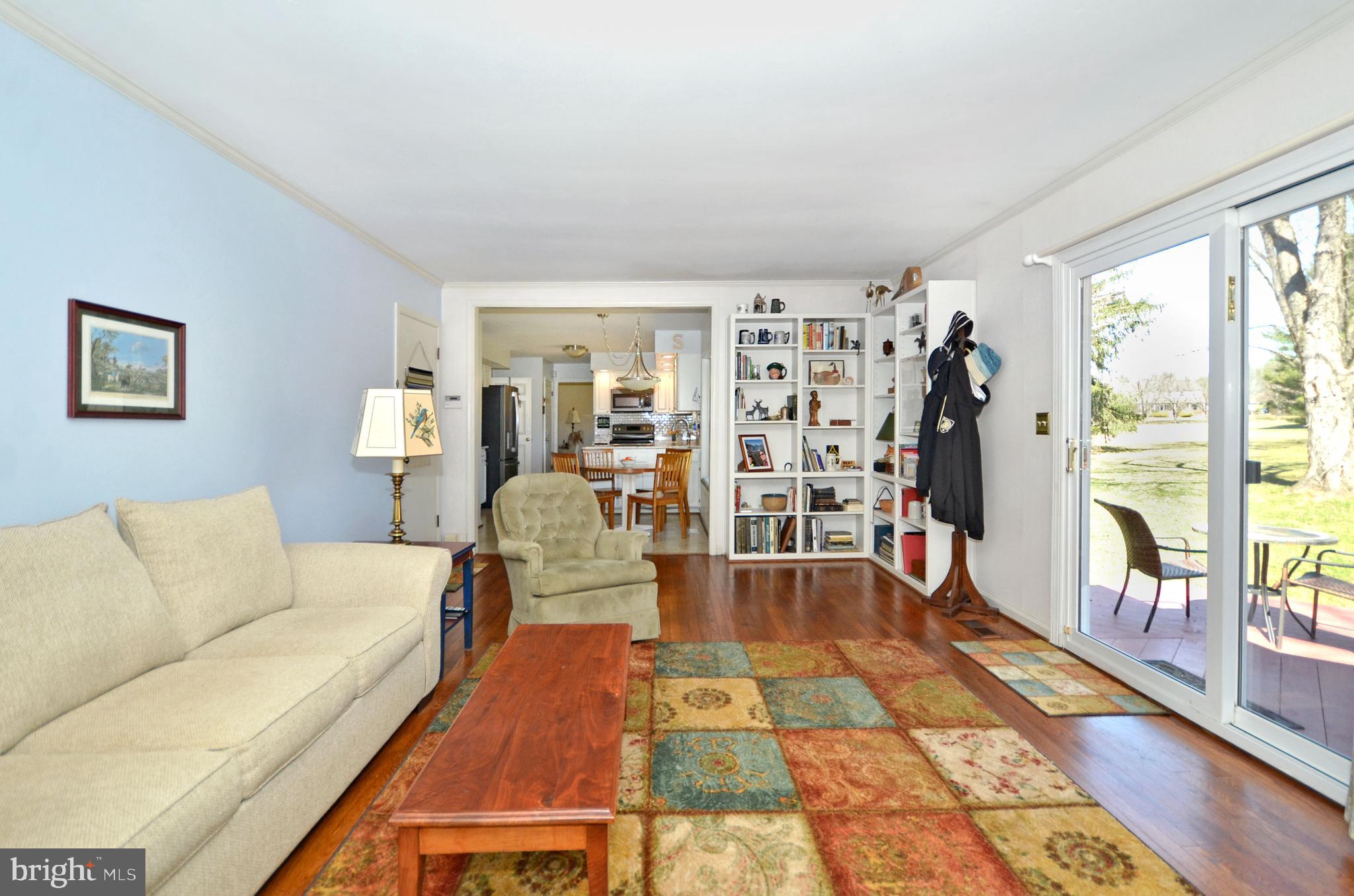 12917 Gent Road Reisterstown, MD 21136 - Photo 10 of 37 Family room has built-in bookshelves.