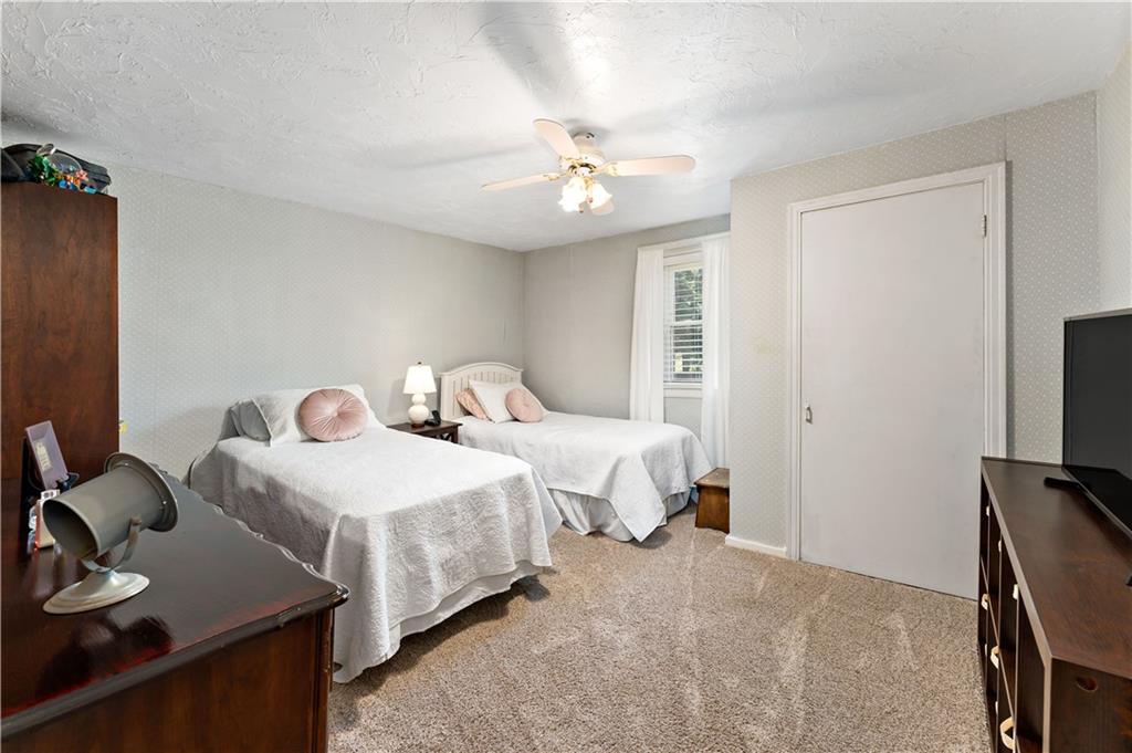 1207 Silver Lane McKees Rocks, PA 15136 - Photo 24 of 48