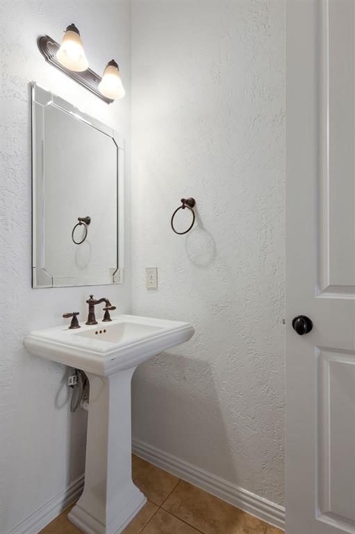 7905 Kickapoo Drive McKinney, TX 75070 - Photo 25 of 38 Downstairs Half Bath