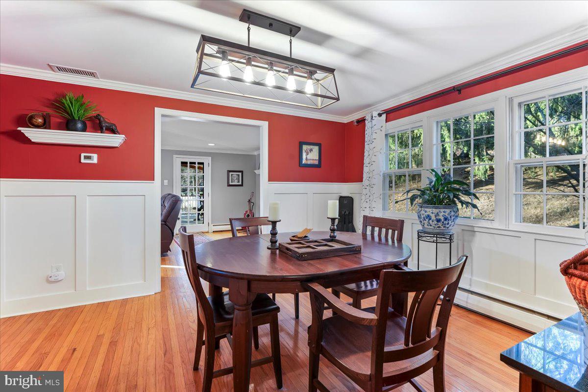 601 Crum Creek Road Media, PA 19063 - Photo 9 of 49 Dining Room