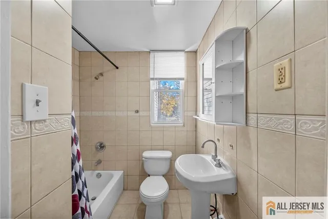 $1,750 | 2102 Woodbridge Avenue, Unit 2, Edison, NJ 08817