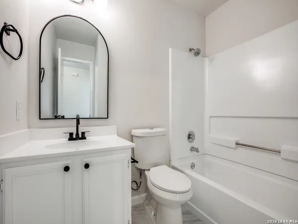 $2,045 | 11130 Moonlit, San Antonio, TX 78249