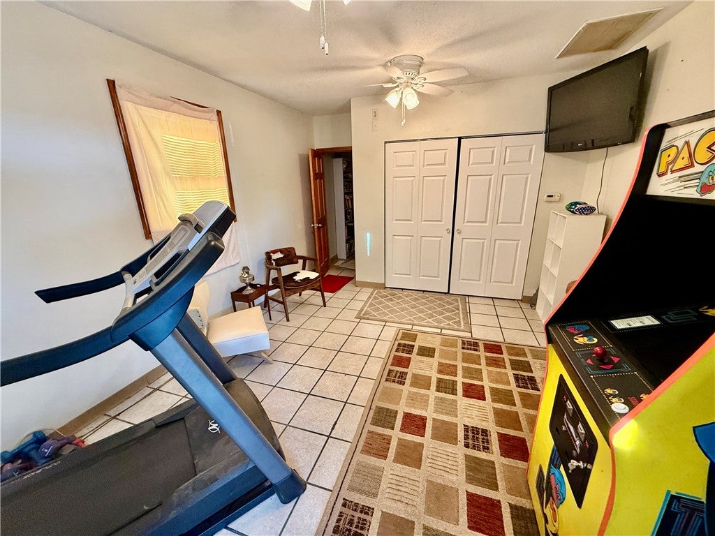 868 Haynes Drive Decatur, IL 62521 - Photo 23 of 29 Gallery Image 23