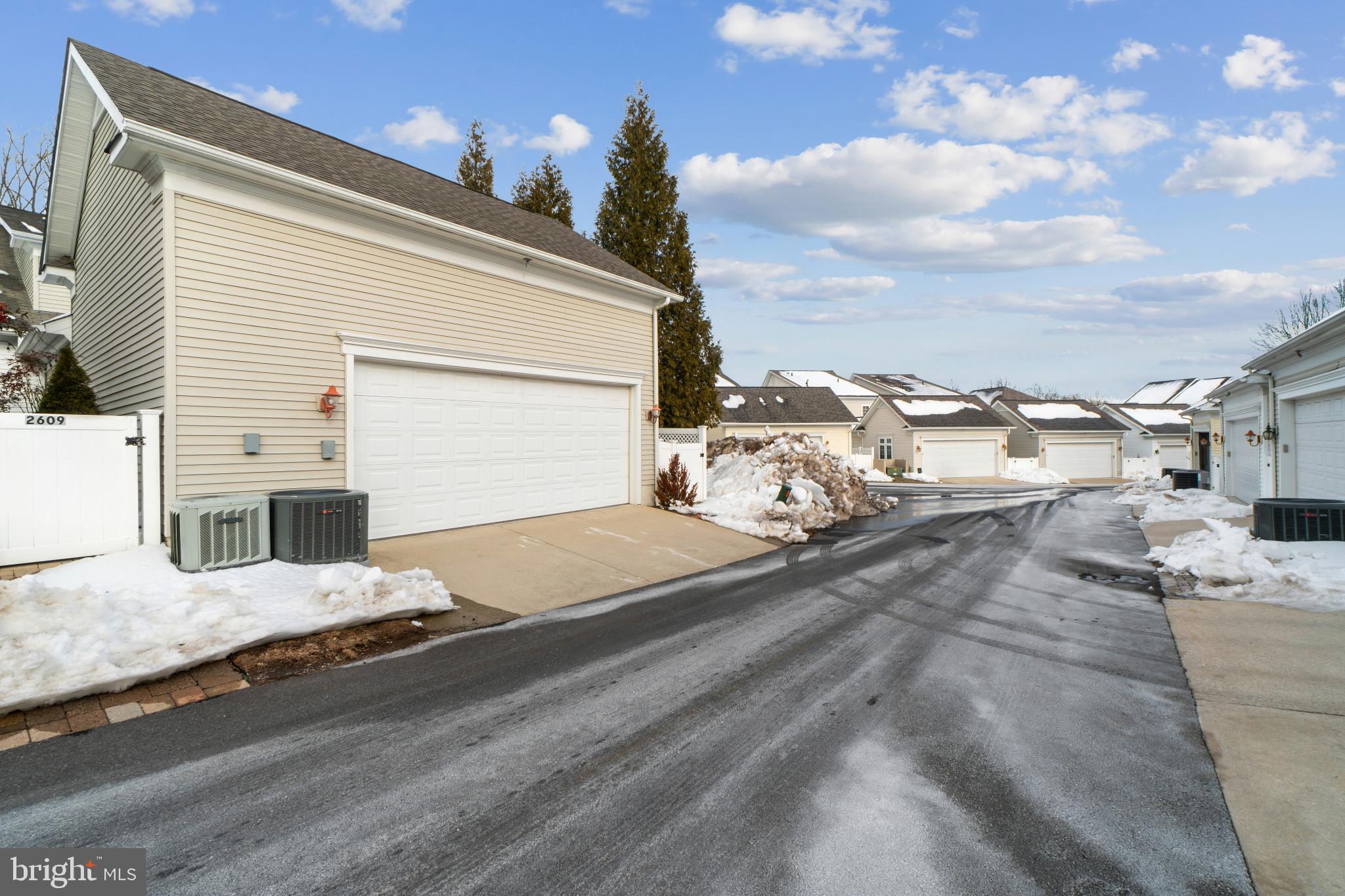 2607 Buckingham Road, Unit 78 Ellicott City, MD 21043 - Photo 38 of 43 a view of a terrace with yard
