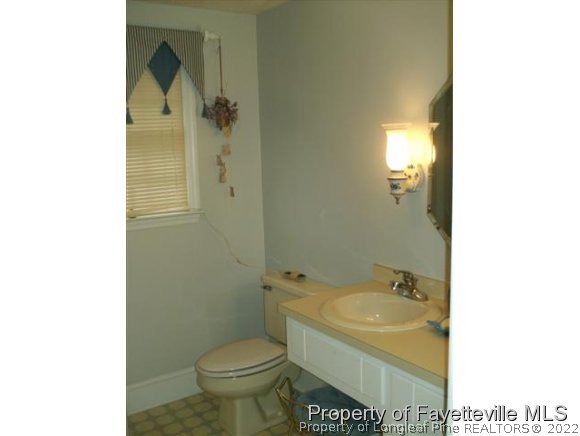 5406 Lakeview Road Hope Mills, NC 28348 - Photo 18 of 25 Gallery Image 18