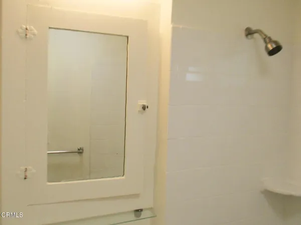 $3,600 | 1807 East Glenoaks Boulevard, Glendale, CA 91206