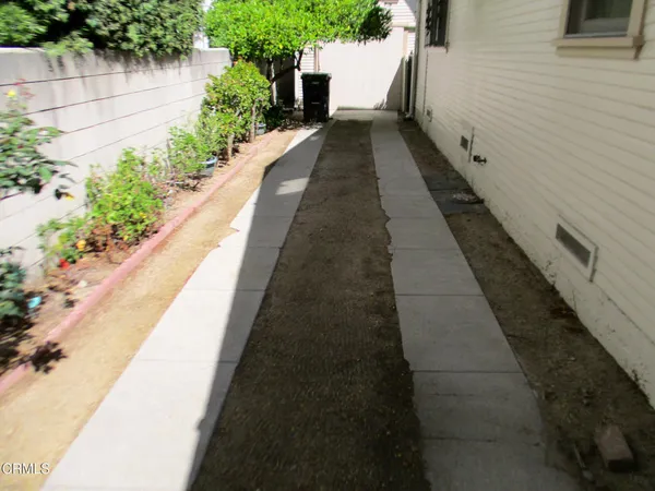 $3,600 | 1807 East Glenoaks Boulevard, Glendale, CA 91206