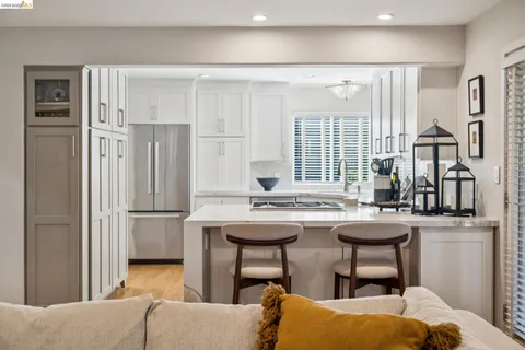 $1,095,000 | 2929 Holyrood Drive, Oakland, CA 94611