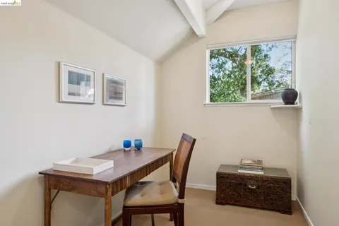 $1,095,000 | 2929 Holyrood Drive, Oakland, CA 94611