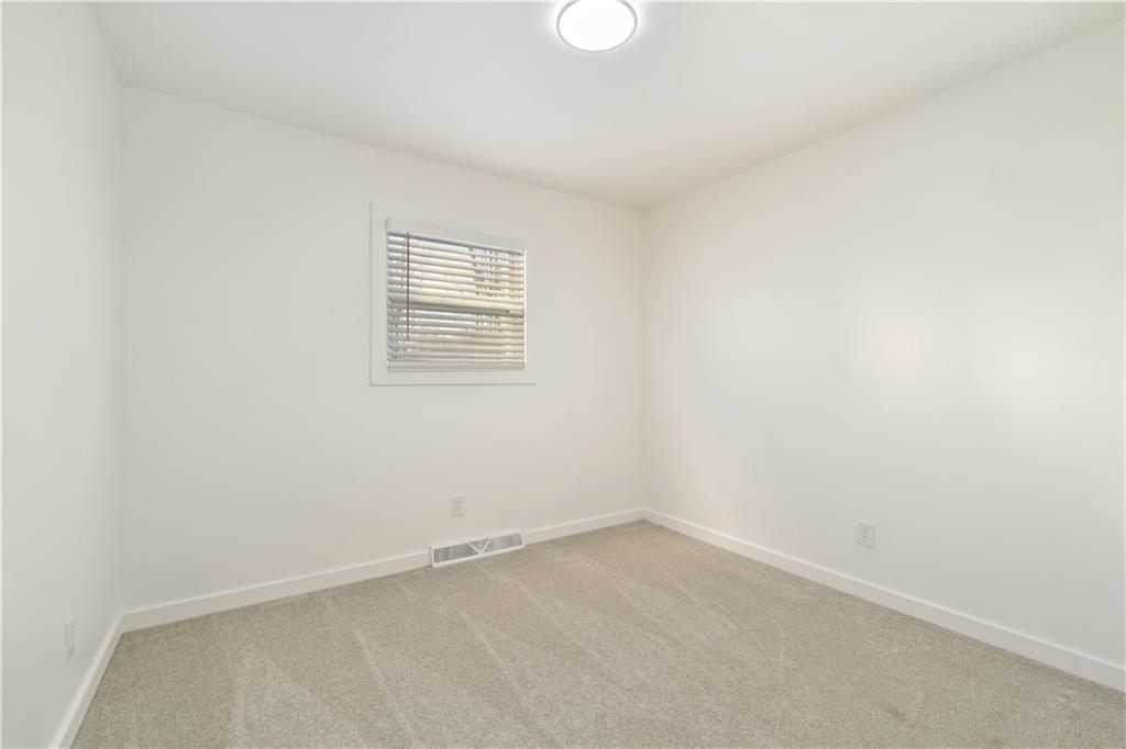 116 Ridge Avenue Beaver Falls, PA 15010 - Photo 32 of 34 Gallery Image 32