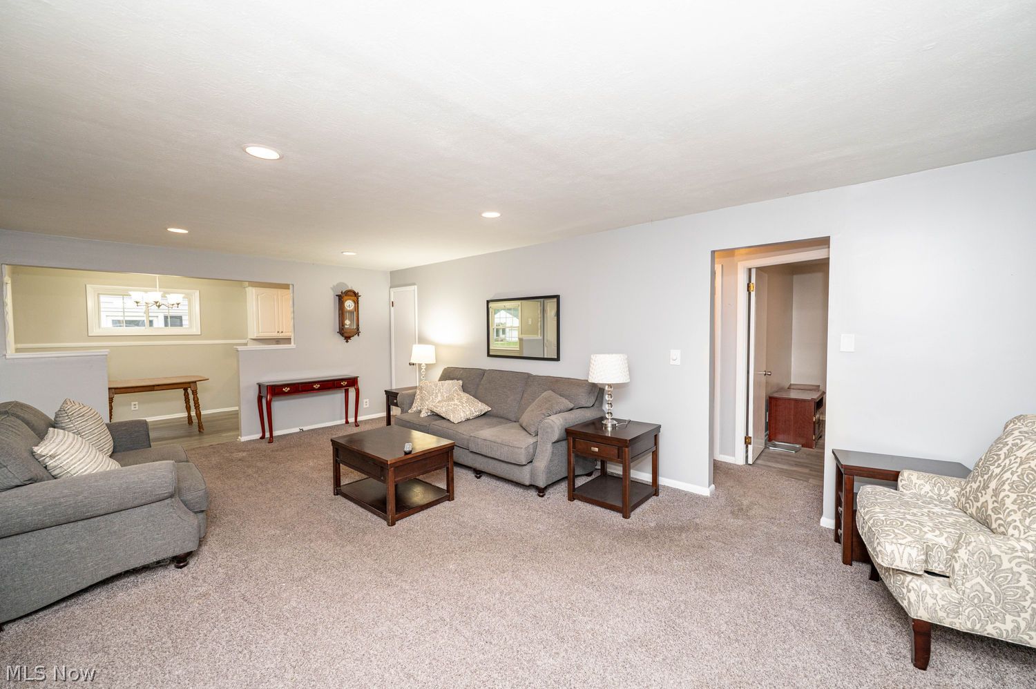 1289 Waverly Road Eastlake, OH 44095 - Photo 5 of 29