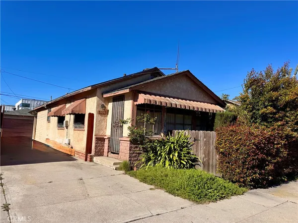 $1,200,000 | 2107 Walgrove Avenue, Venice, CA 90291