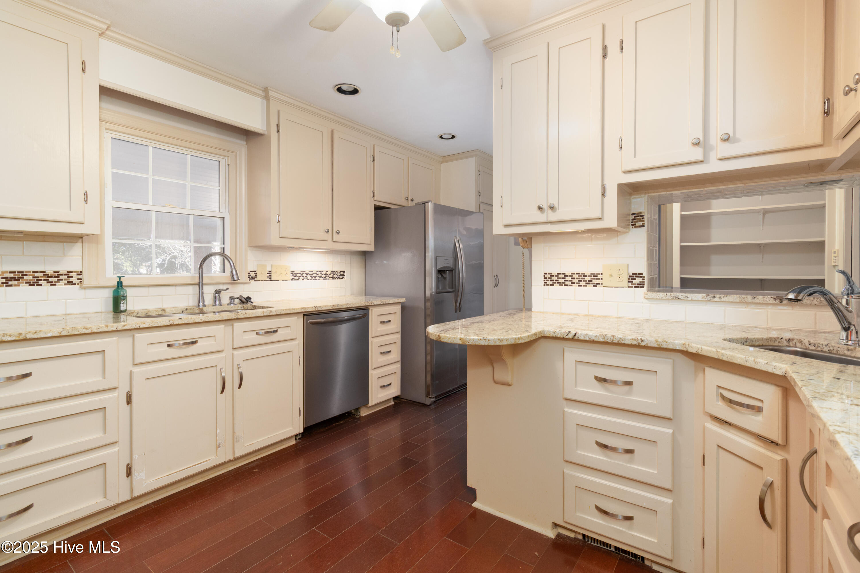 503 Henry Street Windsor, NC 27983 - Photo 12 of 37 Kitchen