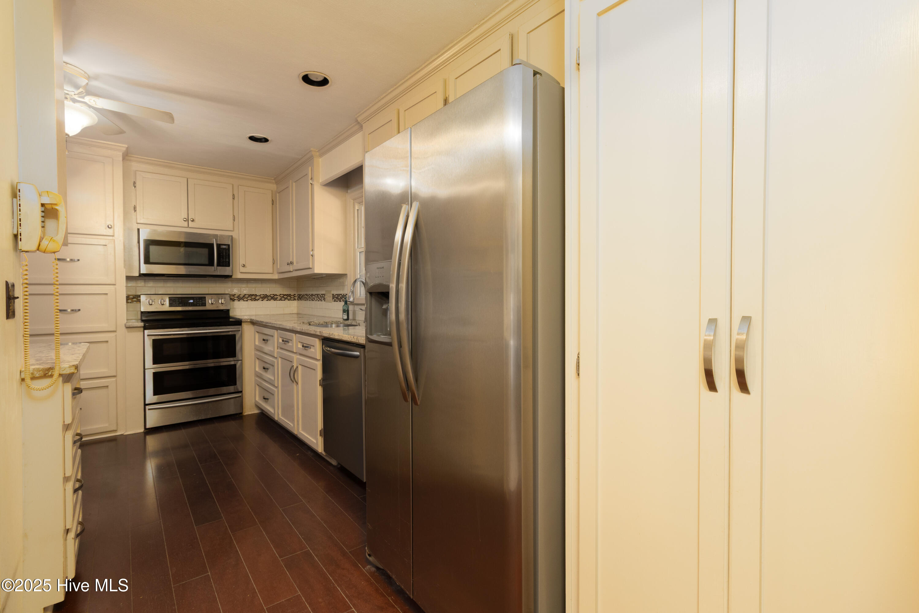 503 Henry Street Windsor, NC 27983 - Photo 14 of 37 Kitchen