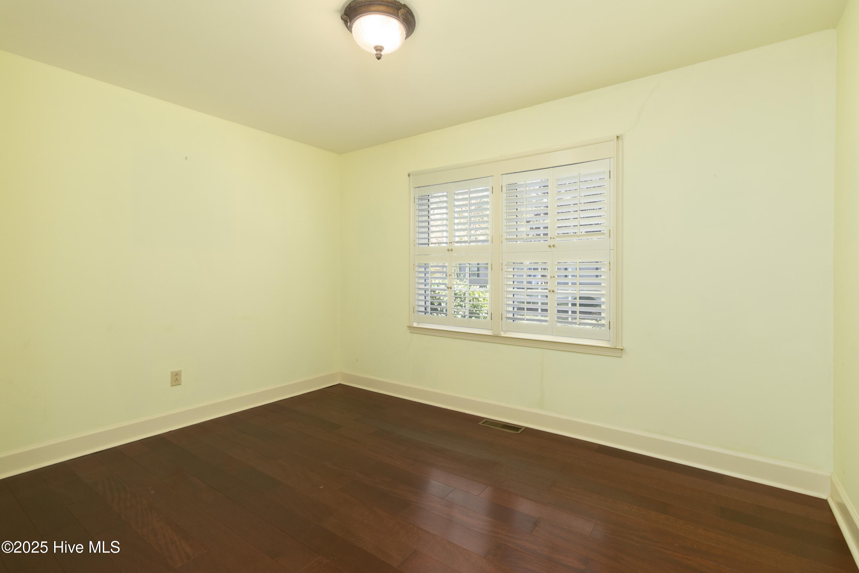 503 Henry Street Windsor, NC 27983 - Photo 24 of 37 Guest Rm 1