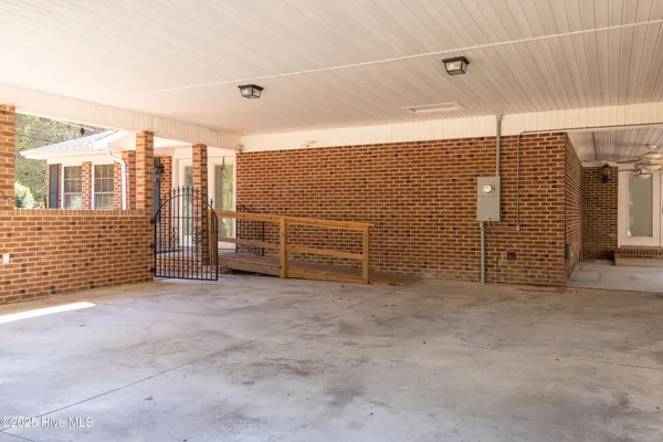 $272,000 | 503 Henry Street, Windsor, NC 27983