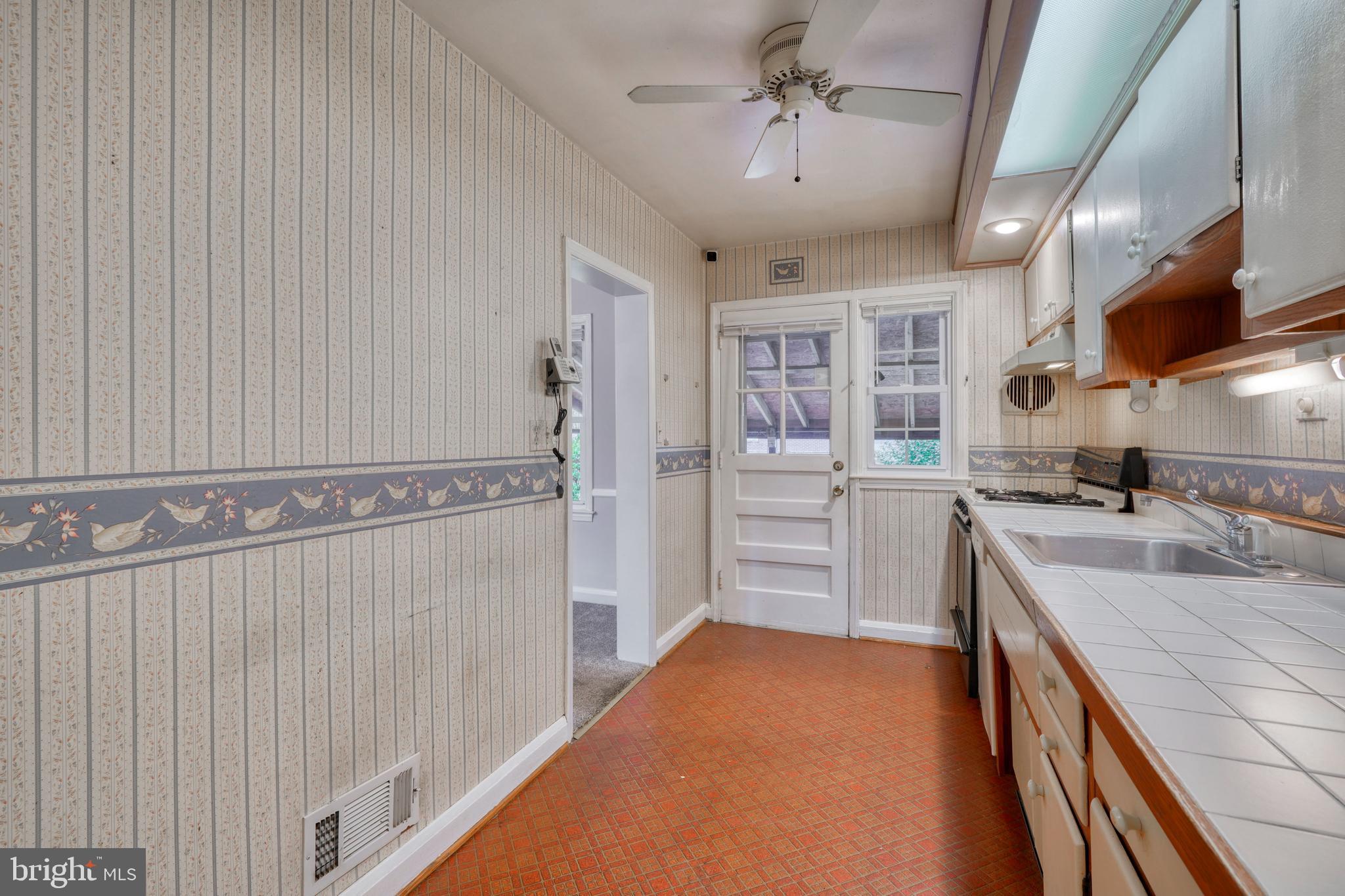 984 Radcliffe Road Towson, MD 21204 - Photo 21 of 44 Gallery Image 21