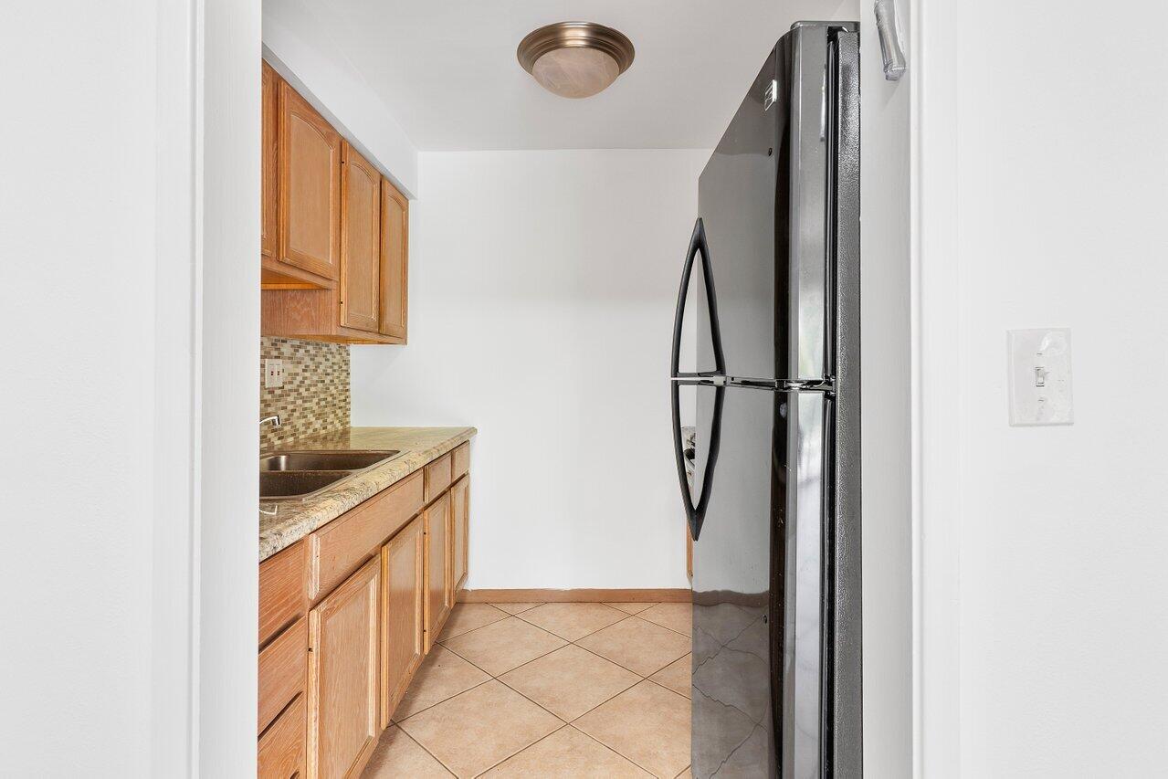 371 Southwest 8th Street, Unit 2BW Boca Raton, FL 33432 - Photo 9 of 29 011-371Southwest8thStreet-BocaRaton-FL-3