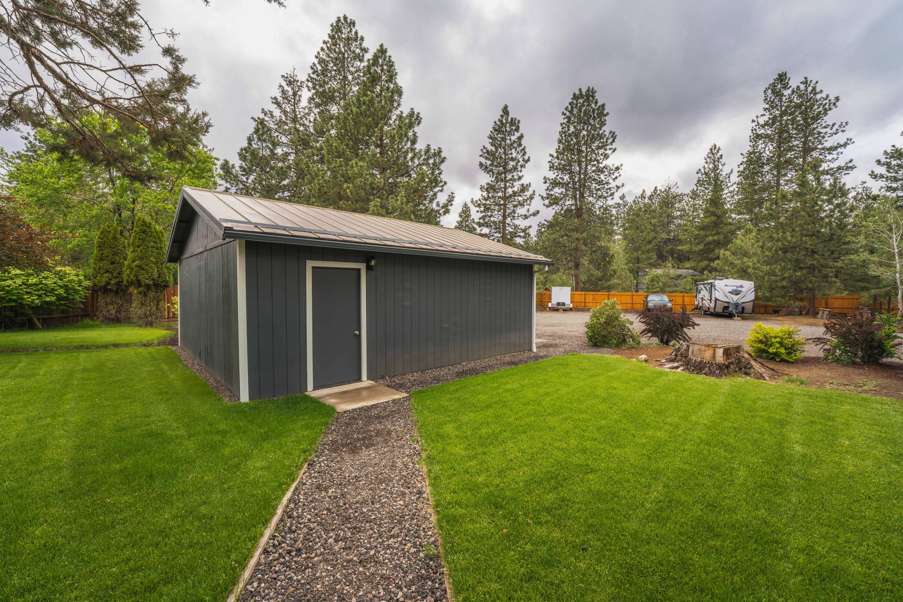 60263 Turquoise Road Bend, OR 97702 - Photo 49 of 61 Turquoise Road-48