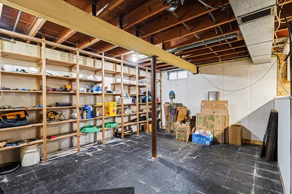 $244,500 | 529 Hill Rd Court, Marshall, MI 49068