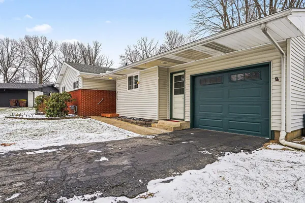 $244,500 | 529 Hill Rd Court, Marshall, MI 49068