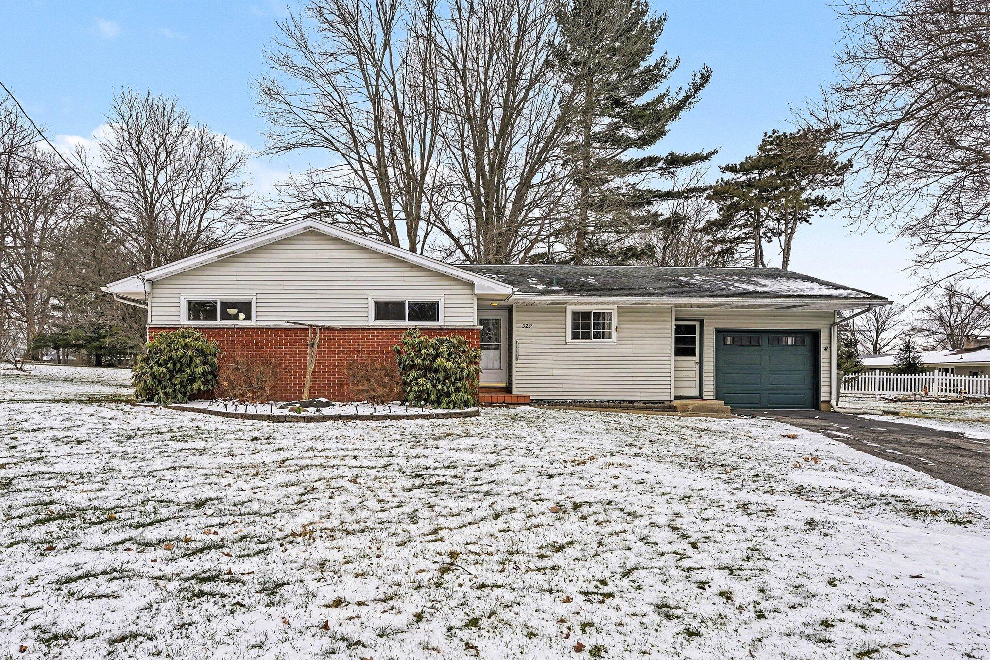 529 Hill Rd Court Marshall, MI 49068 - Photo 3 of 22 002_file_9893