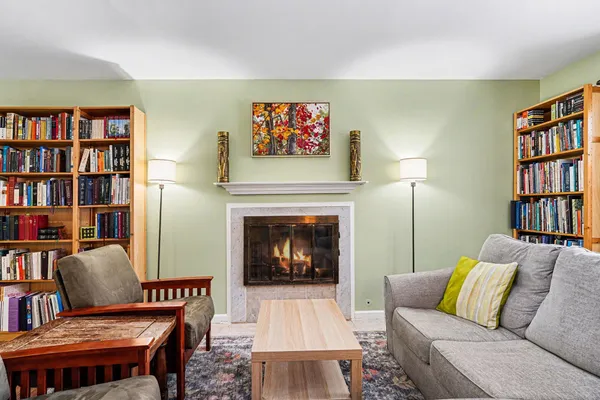 $244,500 | 529 Hill Rd Court, Marshall, MI 49068