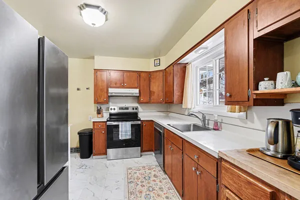 $244,500 | 529 Hill Rd Court, Marshall, MI 49068