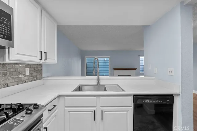 $550,000 | 15735 Nordhoff Street, Unit 36, North Hills, CA 91343