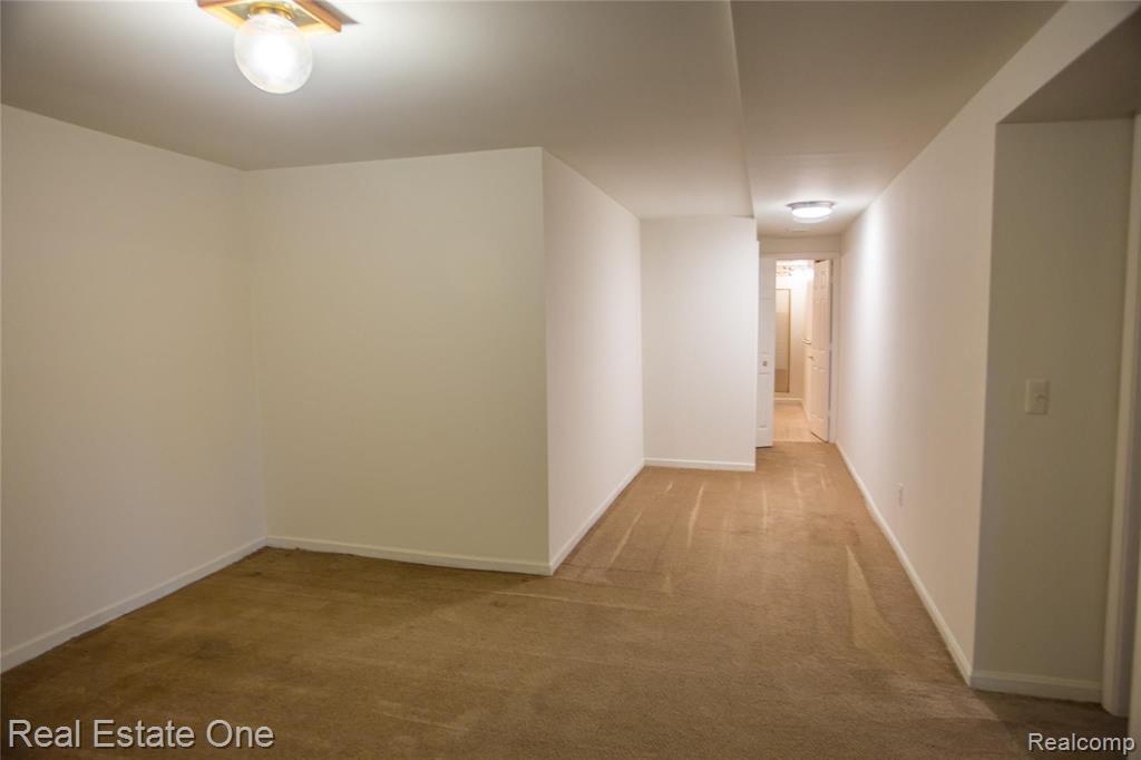 673 Augusta Drive Rochester Hills, MI 48309 - Photo 26 of 36