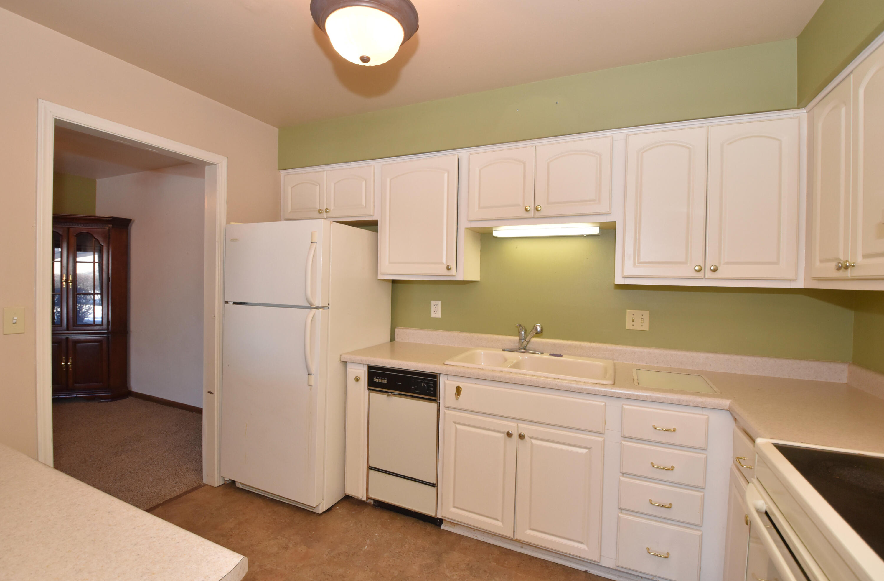 6840 Mariner Drive, Unit 103 Mount Pleasant, WI 53406 - Photo 12 of 33 Kitchen