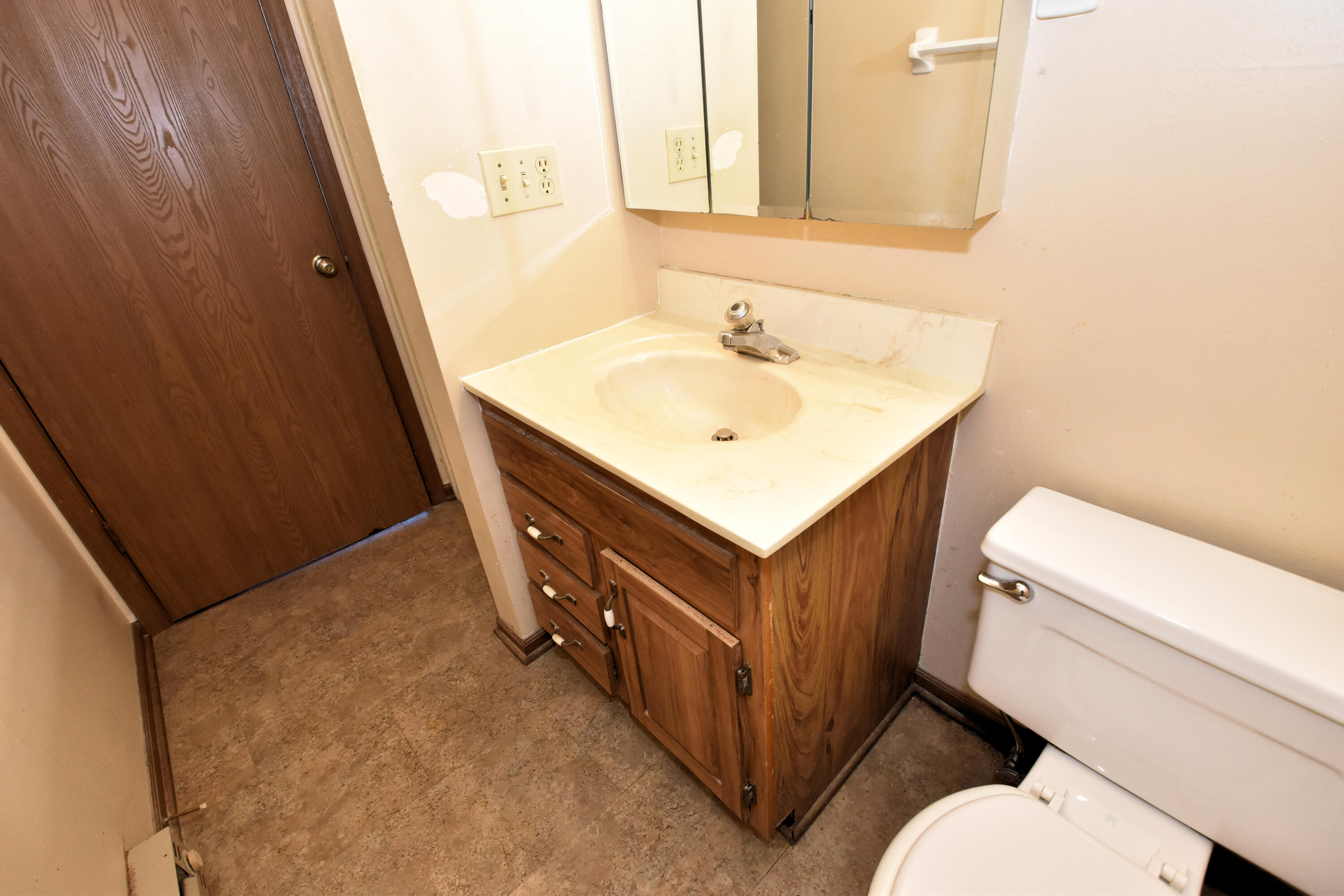 6840 Mariner Drive, Unit 103 Mount Pleasant, WI 53406 - Photo 19 of 33 En-Suite