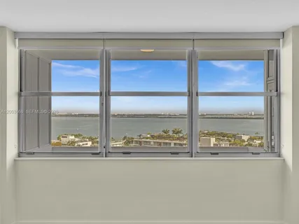 $570,000 | 20 Island Avenue, Unit 1203, Miami Beach, FL 33139