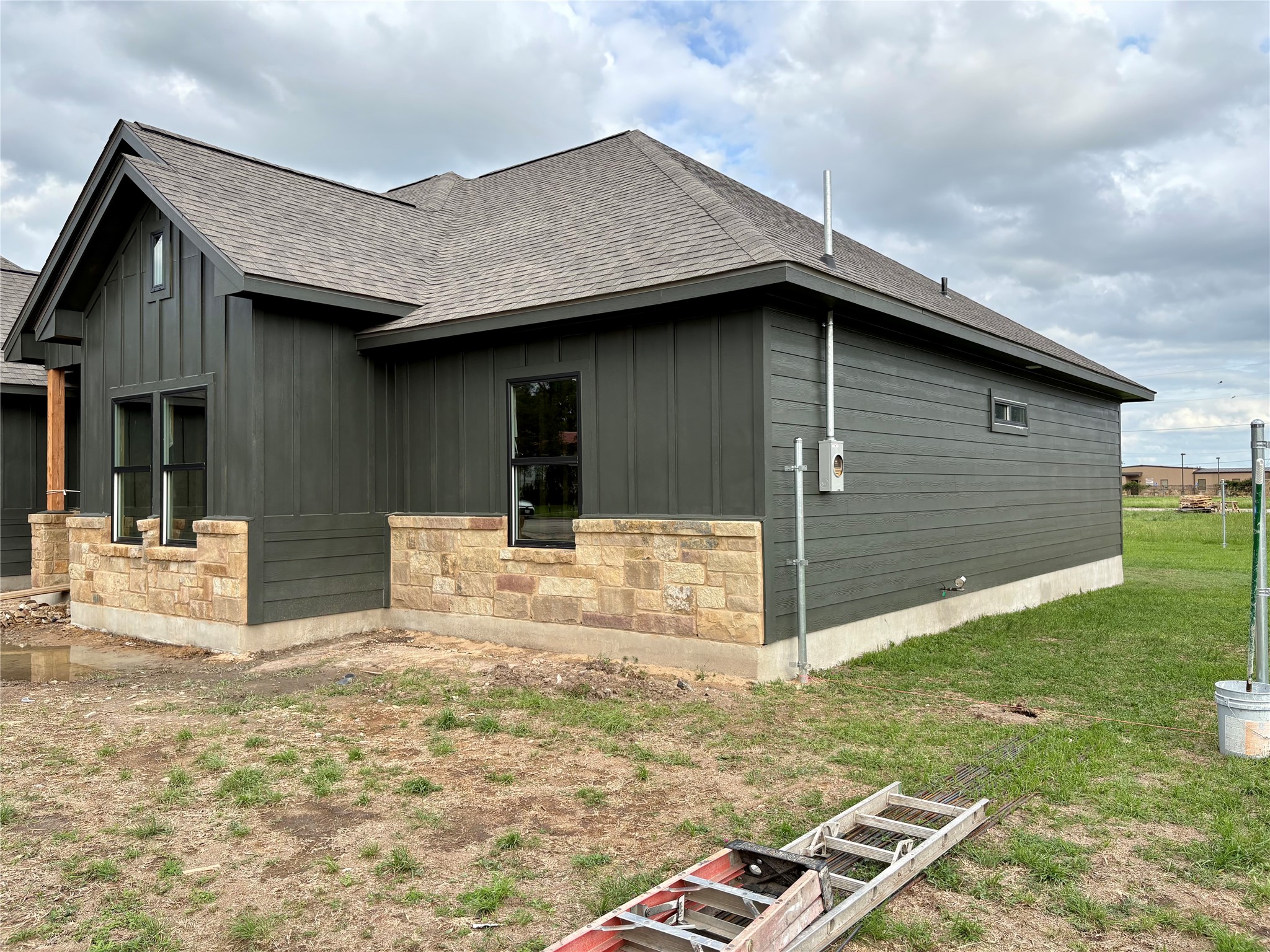 330 Cactus Street Giddings, TX 78942 - Photo 2 of 7 a house with yard