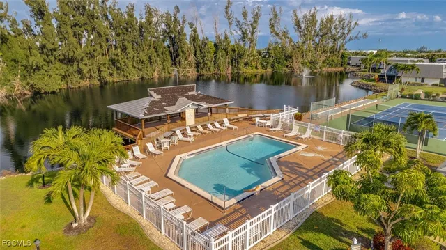 $2,000 | 16171 Amberwood Lake Court, Unit 1, Fort Myers, FL 33908