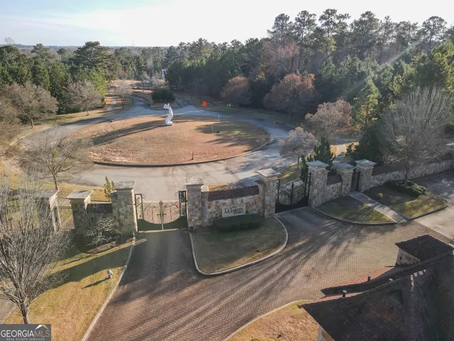 a view of a backyard of a house