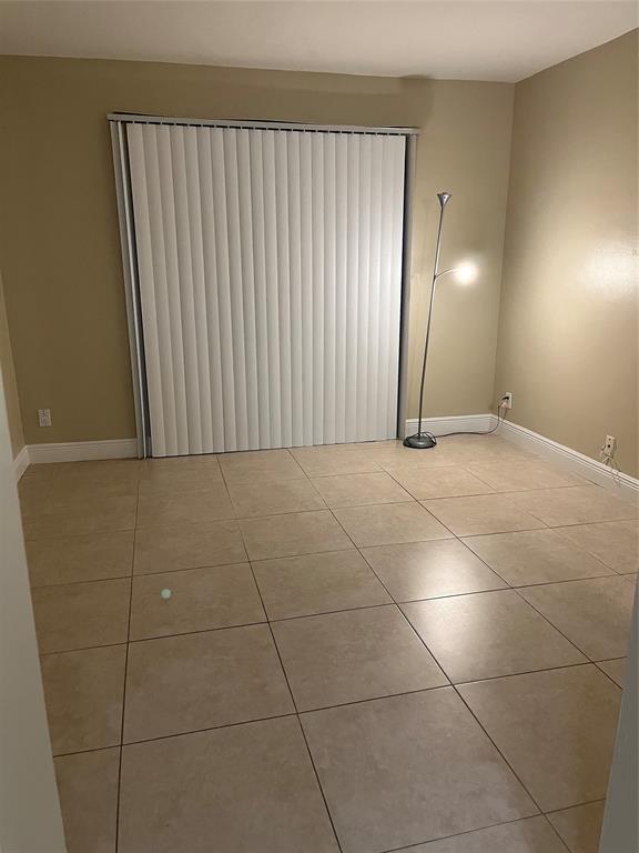 44 Southeast 14th Street, Unit 305 Boca Raton, FL 33432 - Photo 2 of 21