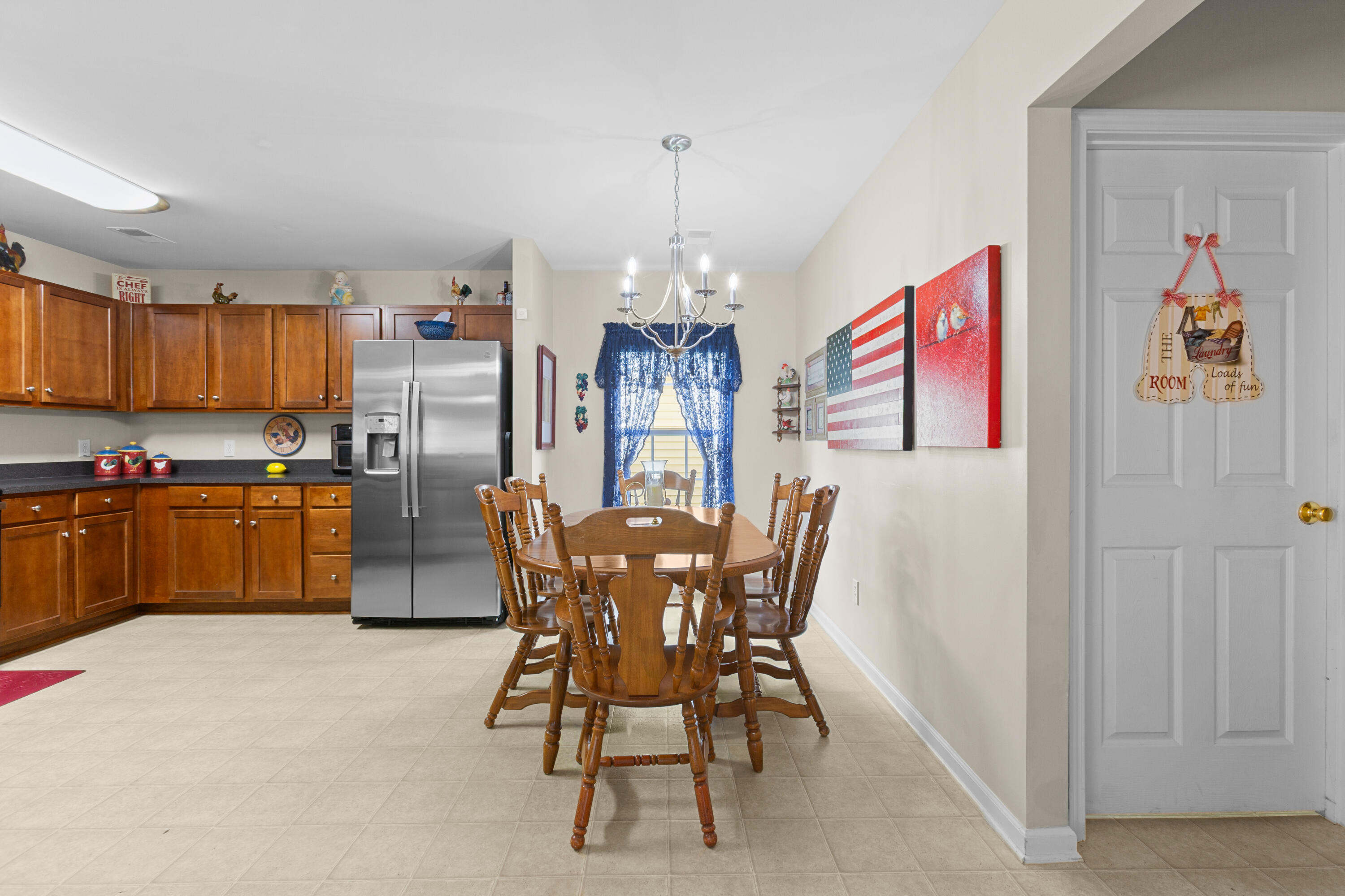 120 Thistle Road Goose Creek, SC 29445 - Photo 7 of 25 120ThistleRd.NicoleBurbagePhoto-22