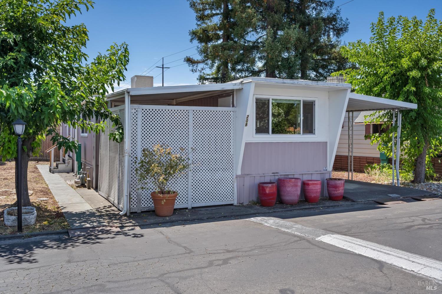 208 Aileen Avenue Santa Rosa, CA 95407 - Photo 2 of 16 Very cute home waiting for the right buyers.