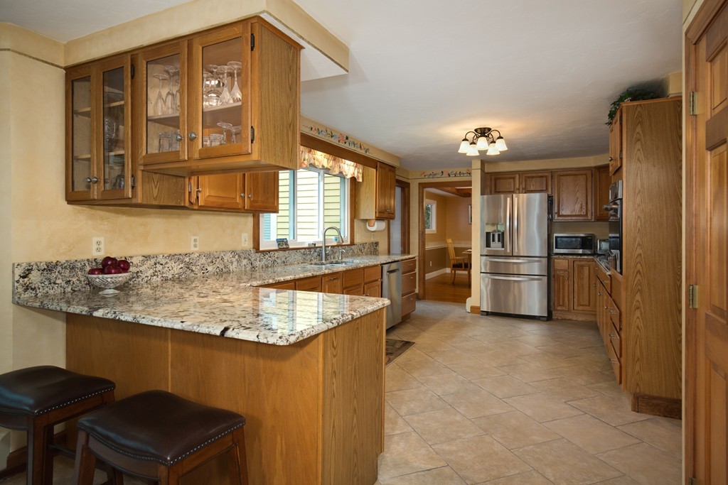 13 Ordway Road Hudson, MA 01749 - Photo 4 of 30 Gallery Image 4