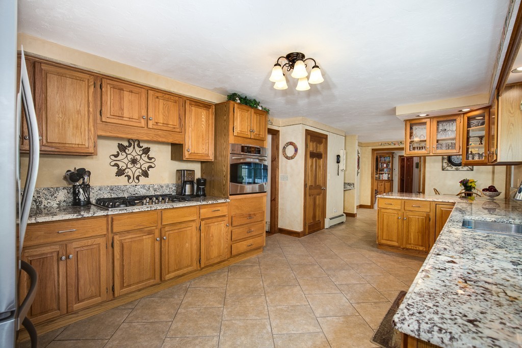 13 Ordway Road Hudson, MA 01749 - Photo 6 of 30 Gallery Image 6